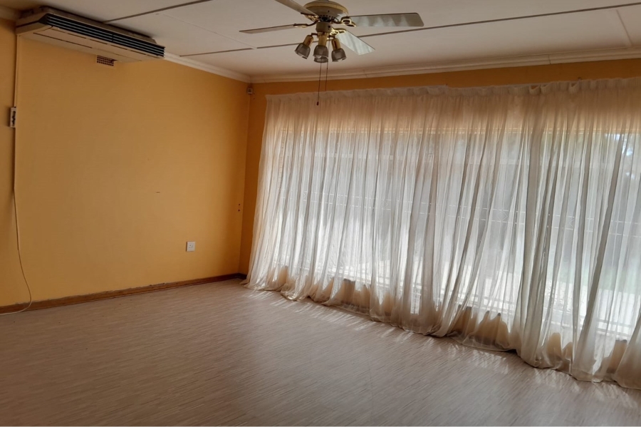 4 Bedroom Property for Sale in Odendaalsrus Free State